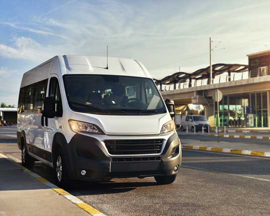 Leie minibuss med sjåfør
